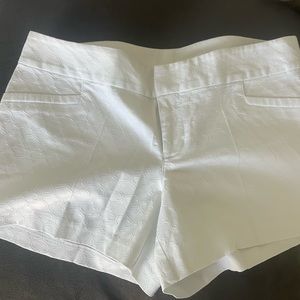 Lilly Pulitzer cute white shorts! NWT
